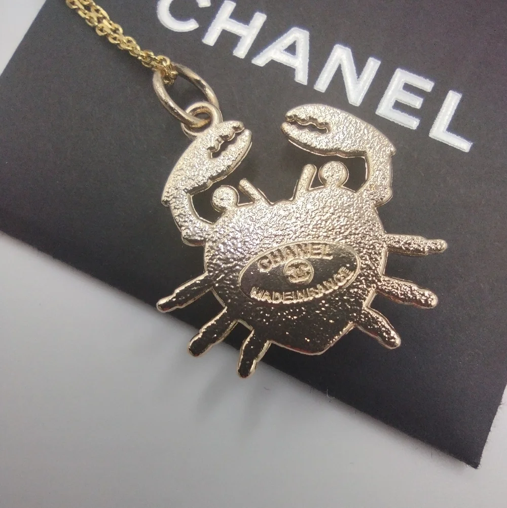Chanel CC Crab Charn